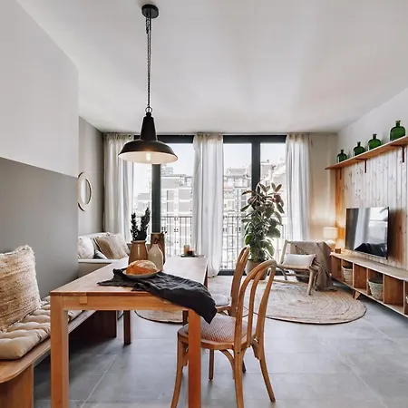 Zubia - 2 Bedrooms In Eixample Esquerra *