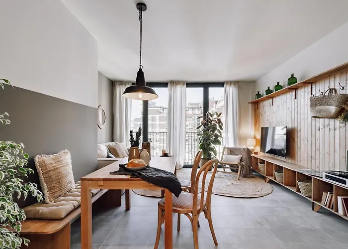 Zubia - 2 Bedrooms In Eixample Esquerra *
