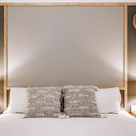 Zubia - 2 Bedrooms In Eixample Esquerra Apartmán